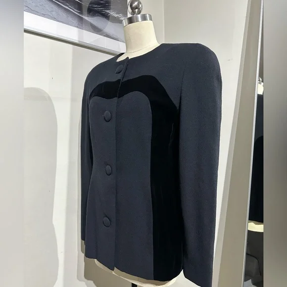 Carolina Herrera VINTAGE Carolina Herrera 90's Black Jacket VELVET SIZE SMALL